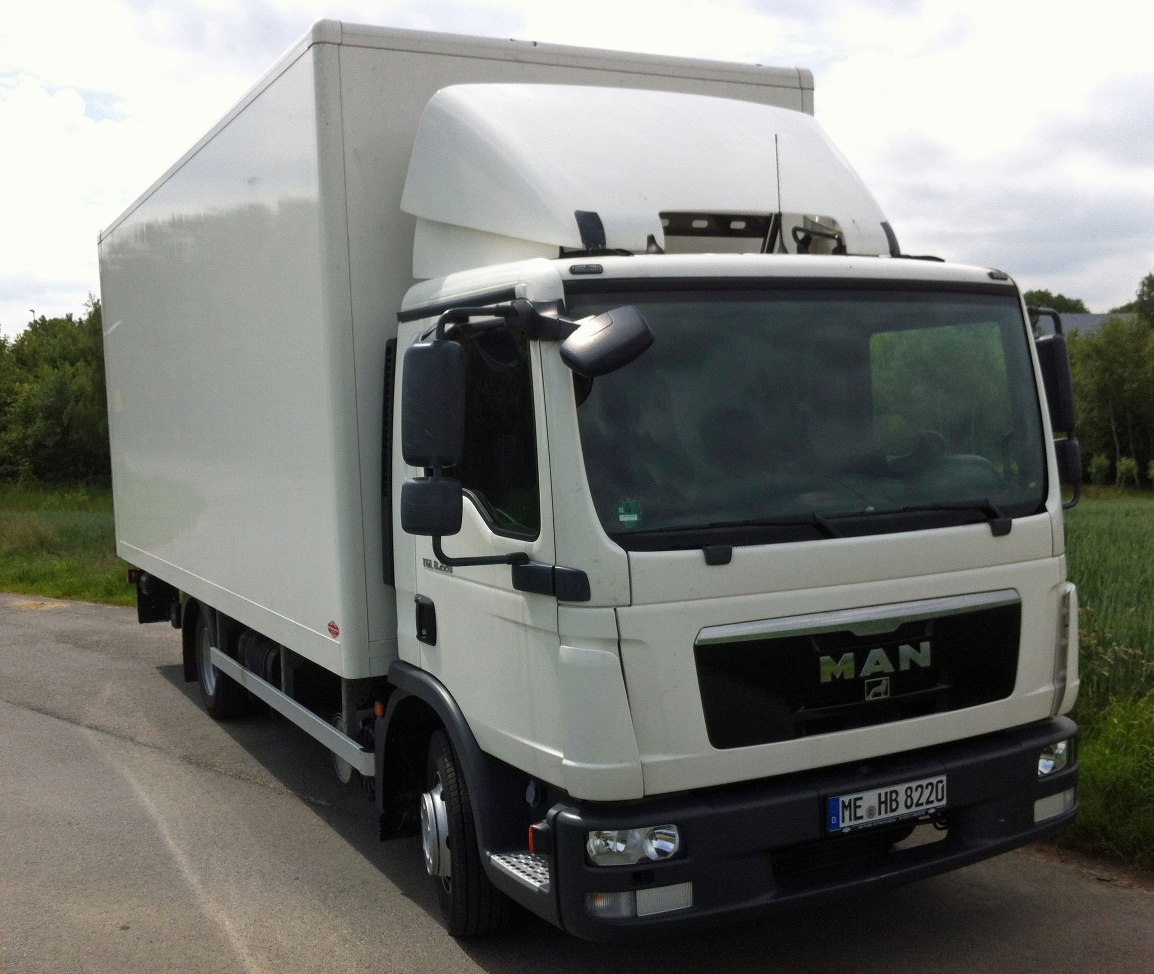 MAN LKW 7,5 to mit Fahrer, LKW - 9012620326 mieten | Erento.com