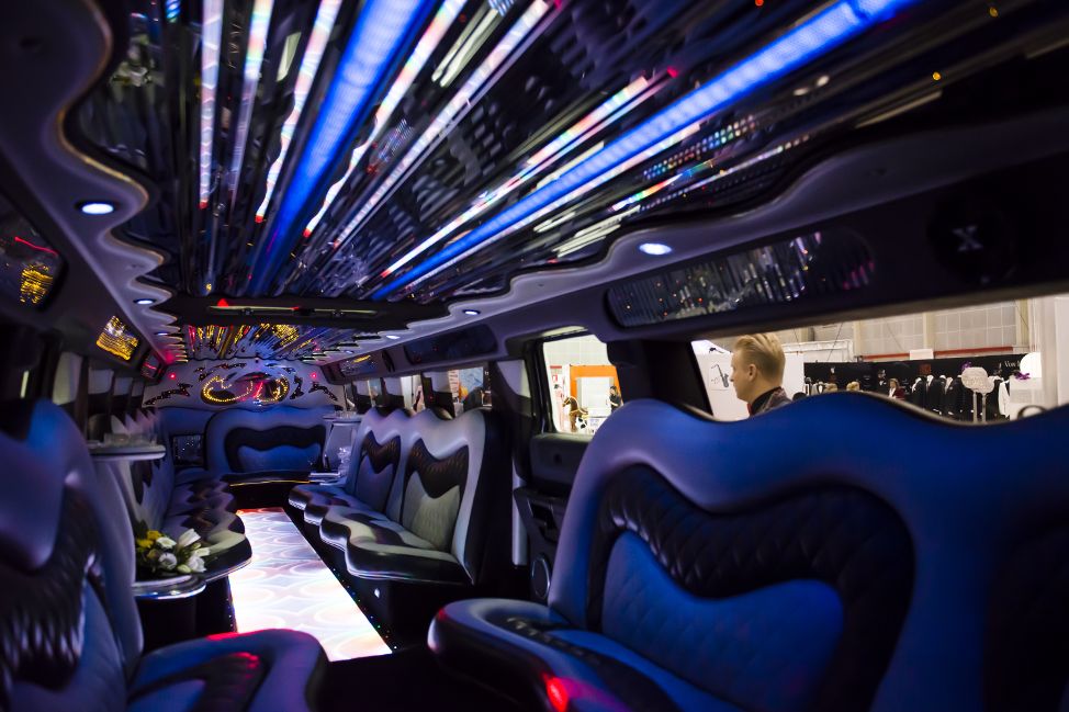 Mega Stretchlimousine Hummer H2 Luxus Limo 8x8