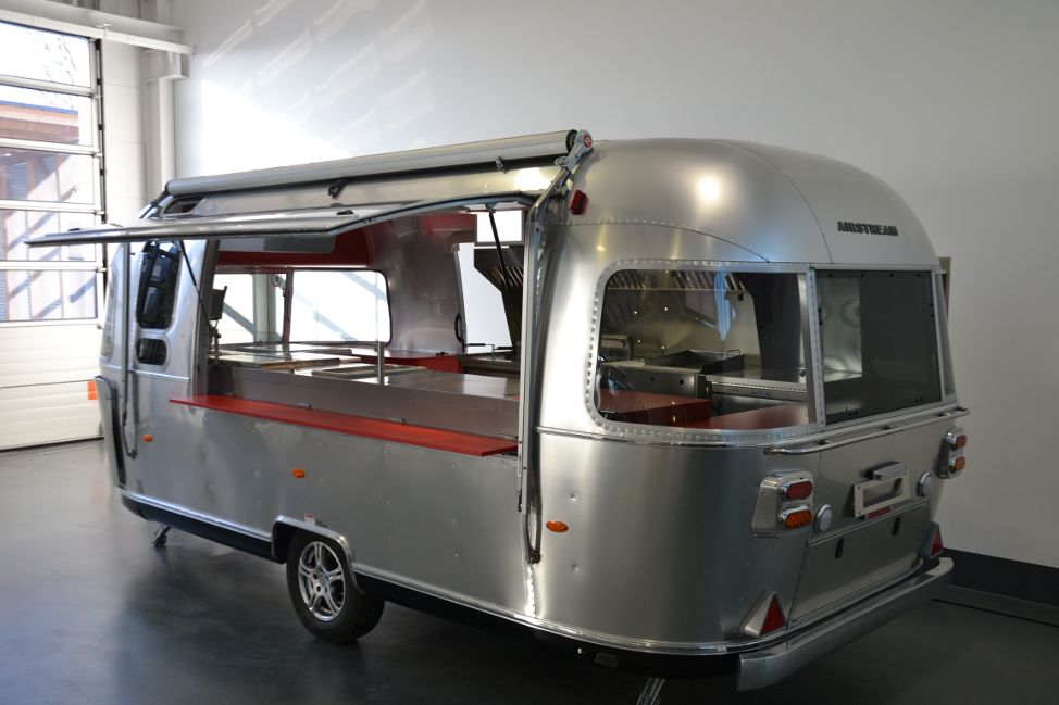 Imbiss Airstream Diner One Roka Verkaufsanhänger