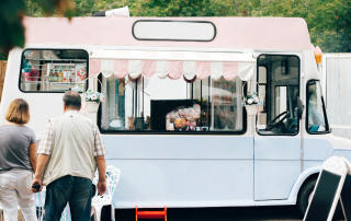 Weißer Food Truck