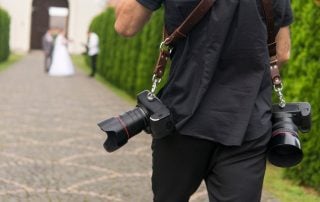 Hochzeitsfotograf mit Kameras